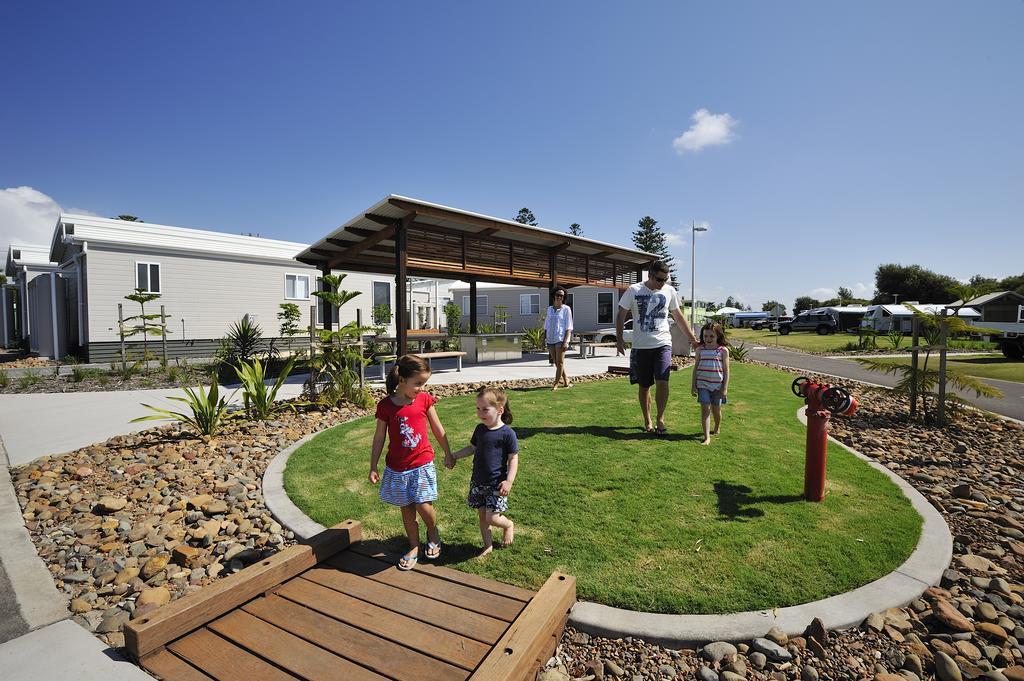 Hotel Nrma Stockton Beach Holiday Park Esterno foto